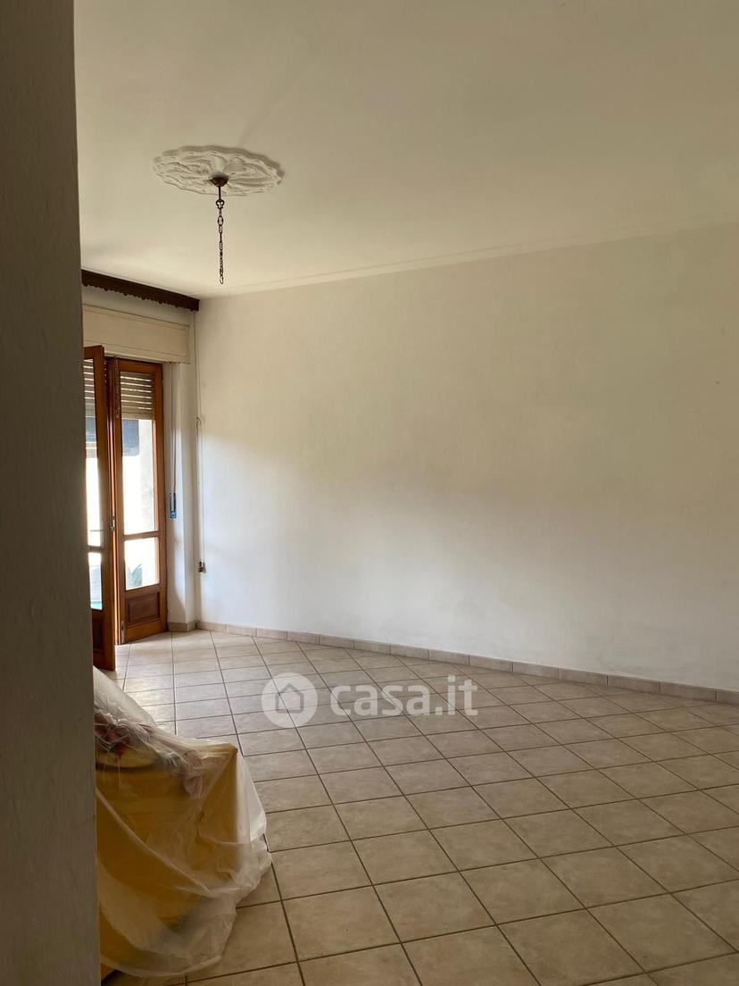 Appartamento in Via Livorno Ferraris — foto 6 di 11