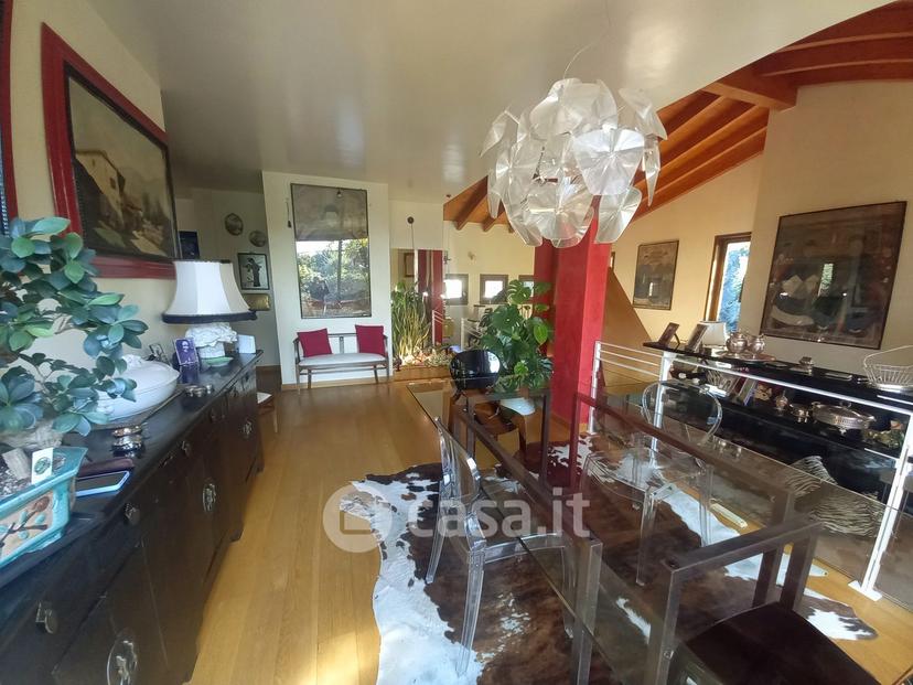 Villa in Via Papa Giovanni Paolo II 15 — foto 4 di 104