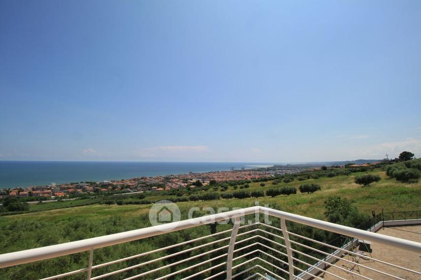 Villa in Contrada San Silvestro — foto 38 di 45