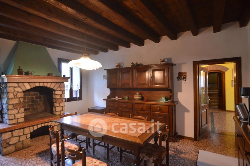 Villa in Via Roma 47 — foto 36 di 80