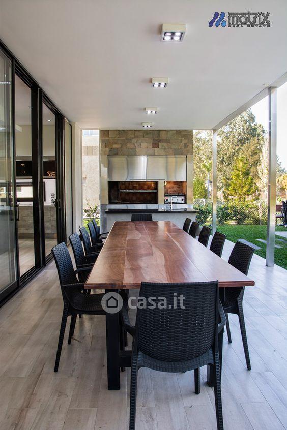 Villa in Via Pasteur 20 — foto 2 di 33