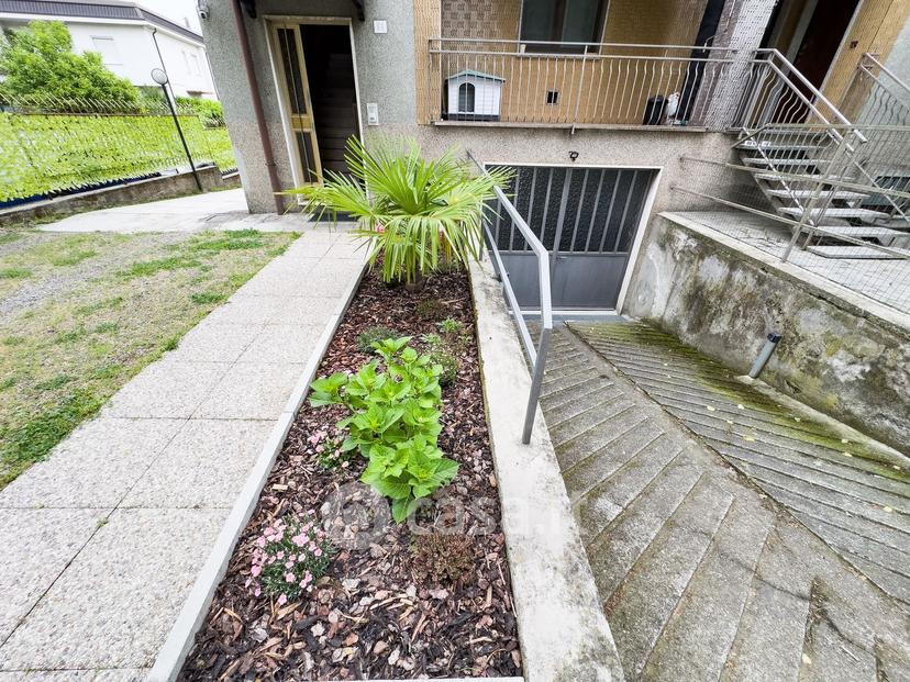 Trilocale in Viale Italia 66 — foto 23 di 63