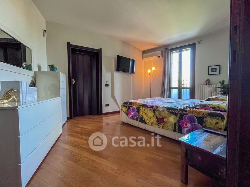 Villa in Via Torino — foto 18 di 40
