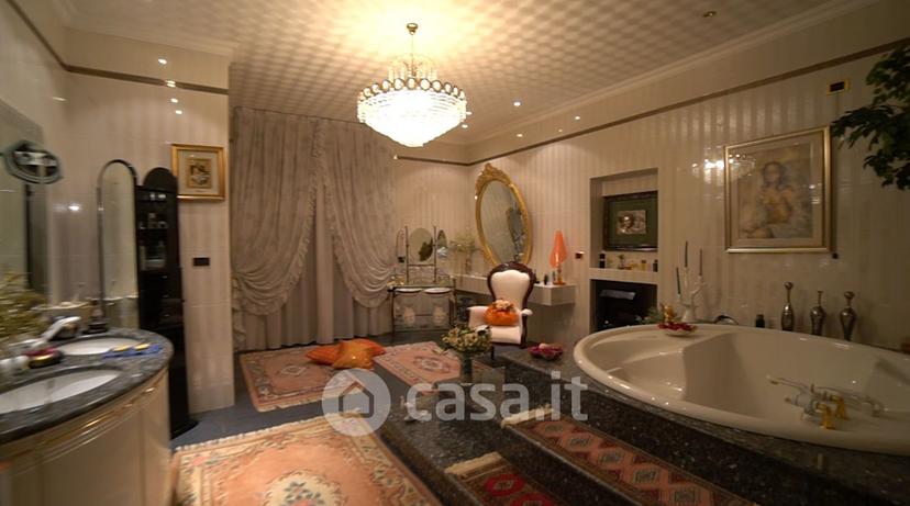 Villa in Via dei Carpini 1 — foto 21 di 51