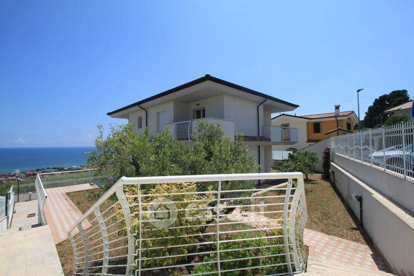 Villa in Contrada San Silvestro — foto 44 di 45
