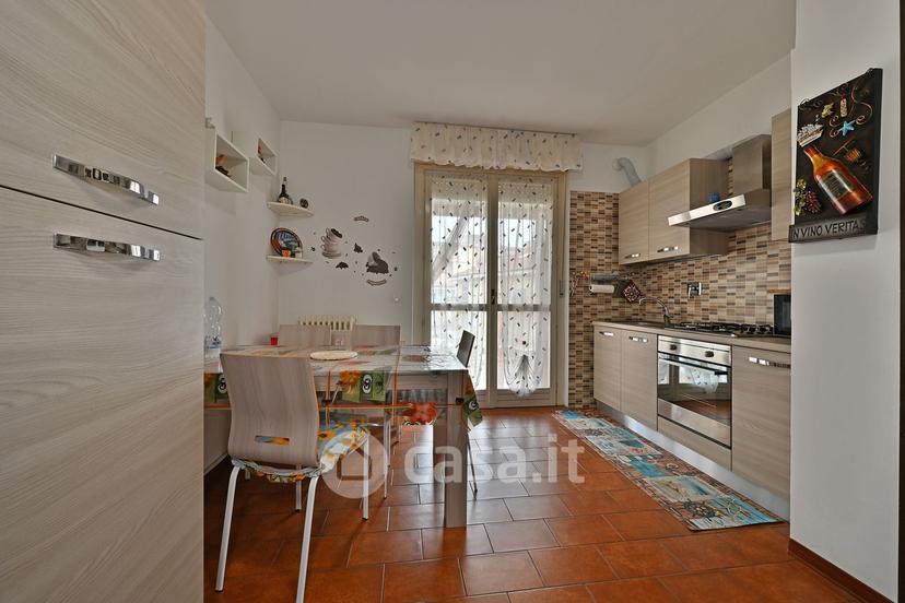 Trilocale in Via Nino Bixio 18 — foto 8 di 31