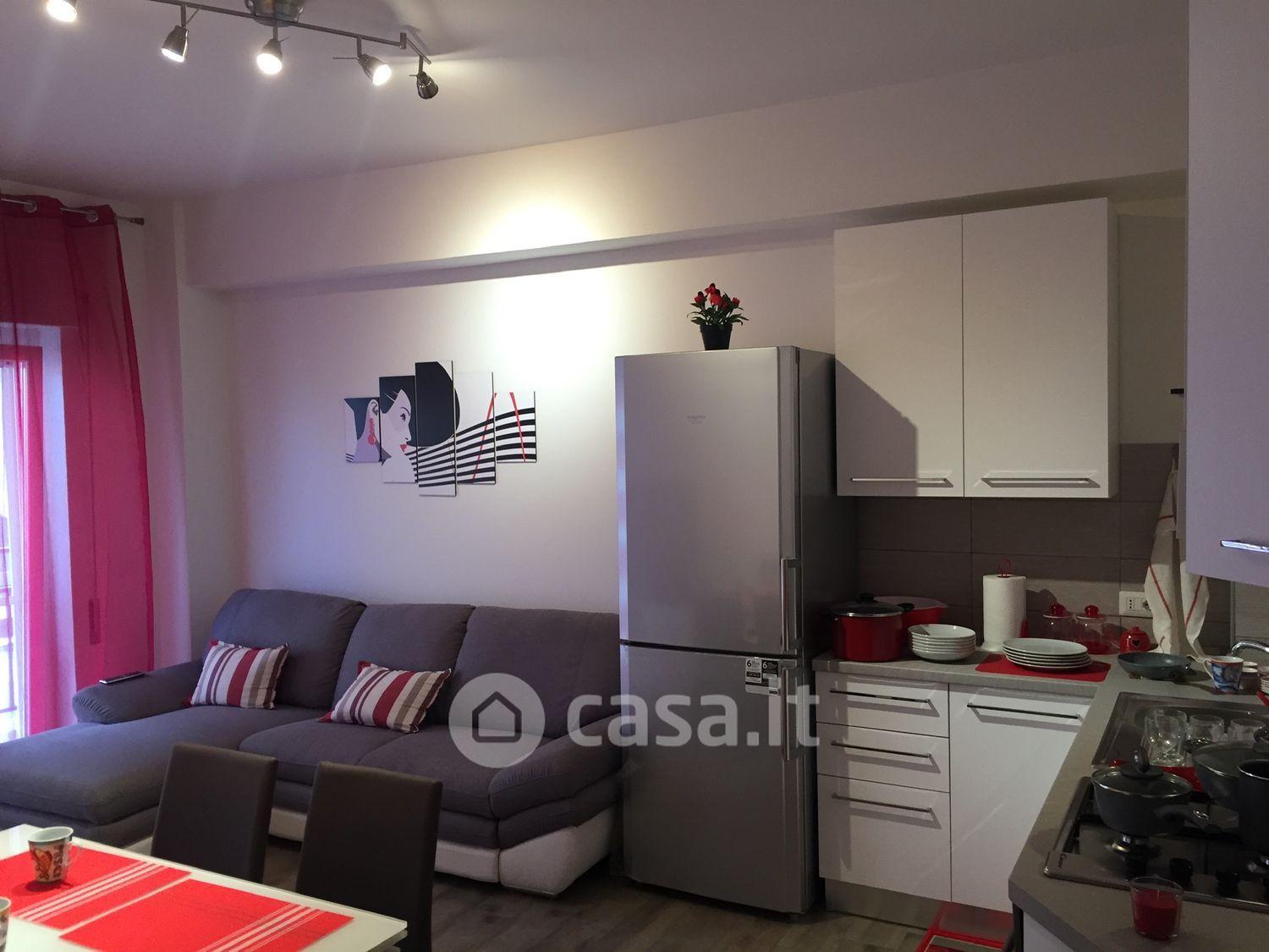 Stanza in Via Eroi del Lavoro 33