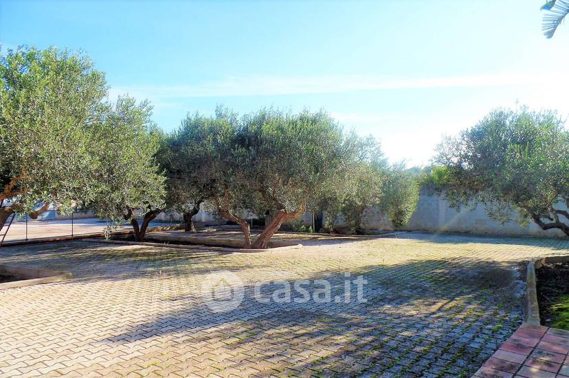 Villa in Via Gorizia 1 — foto 29 di 34