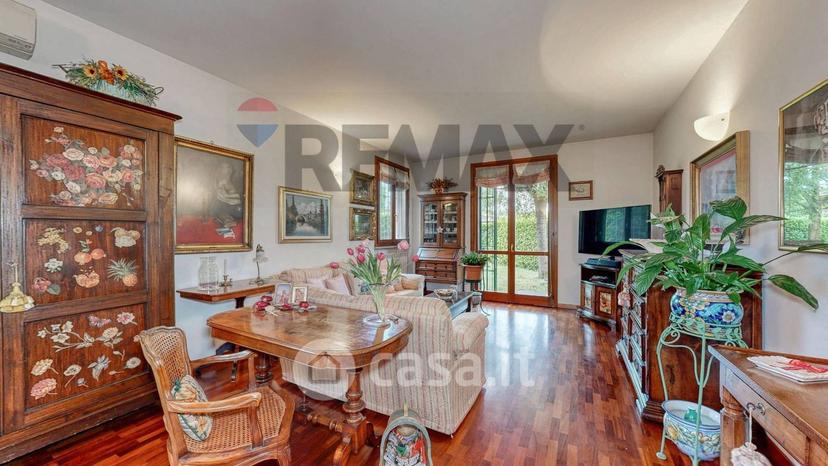 Villa in Via Fratelli Rosselli — foto 62 di 74