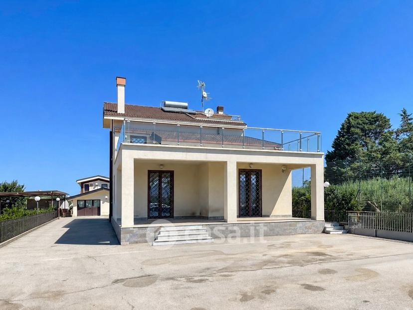 Villa in Via Giovanni Guareschi 67 — foto 5 di 115