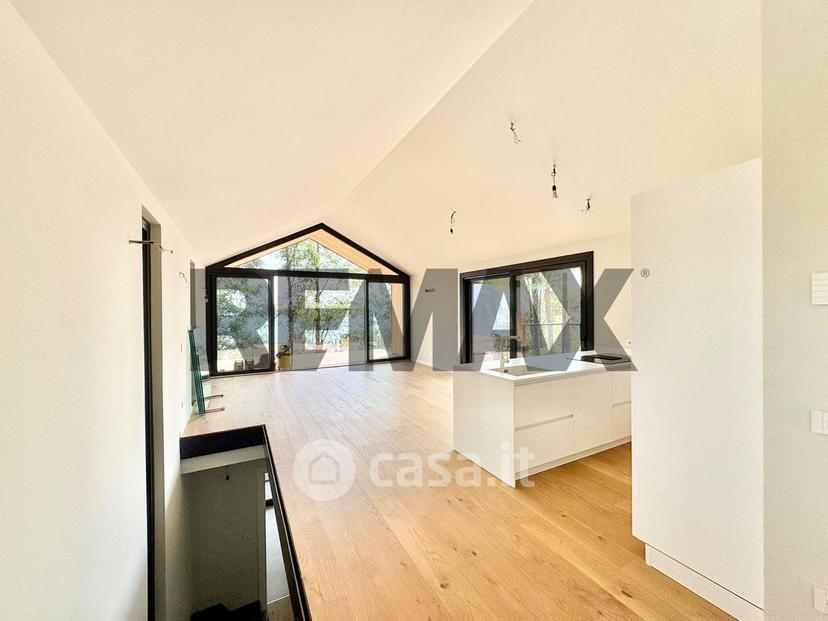 Villa in Via Manin 12 — foto 8 di 25