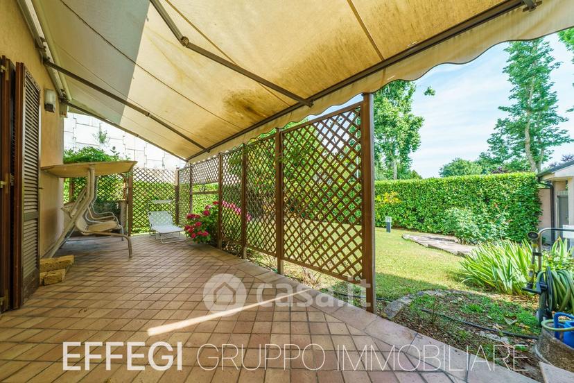 Villa in Via Galileo Galilei 2 — foto 23 di 39