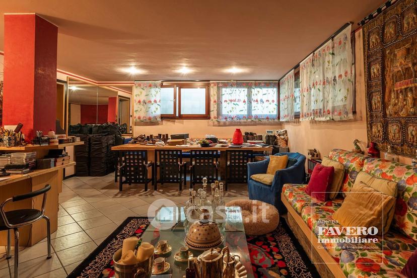 Villa in Piazza G. Marconi 28 — foto 26 di 54