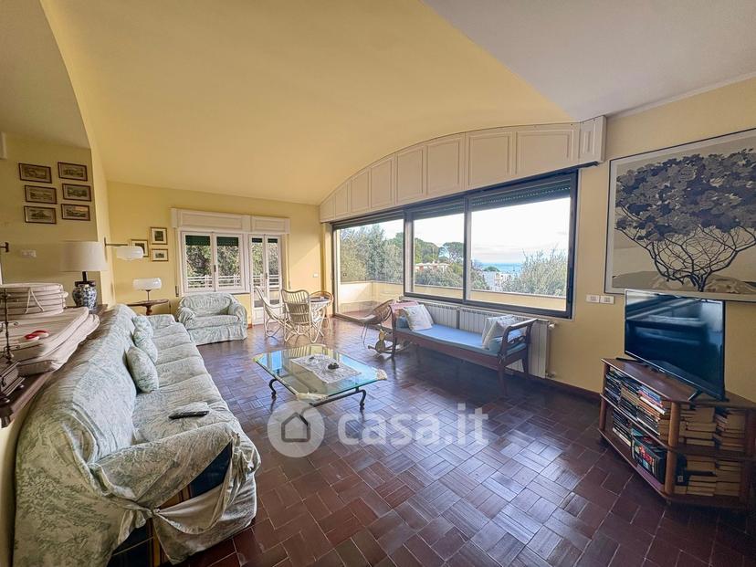 Villa in Via della Rotonda 22 — foto 2 di 73