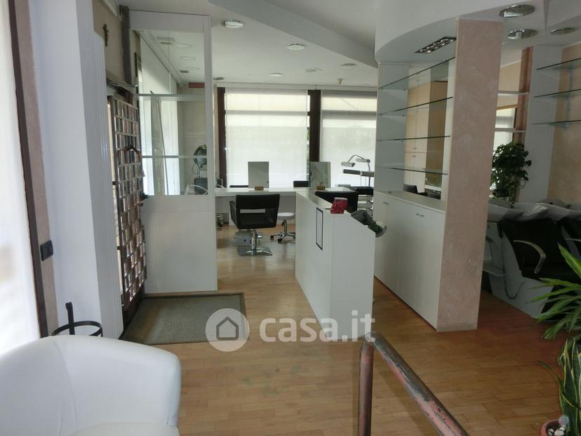 Quadrilocale in Via delle Vecchie Scuderie 59 — foto 16 di 44