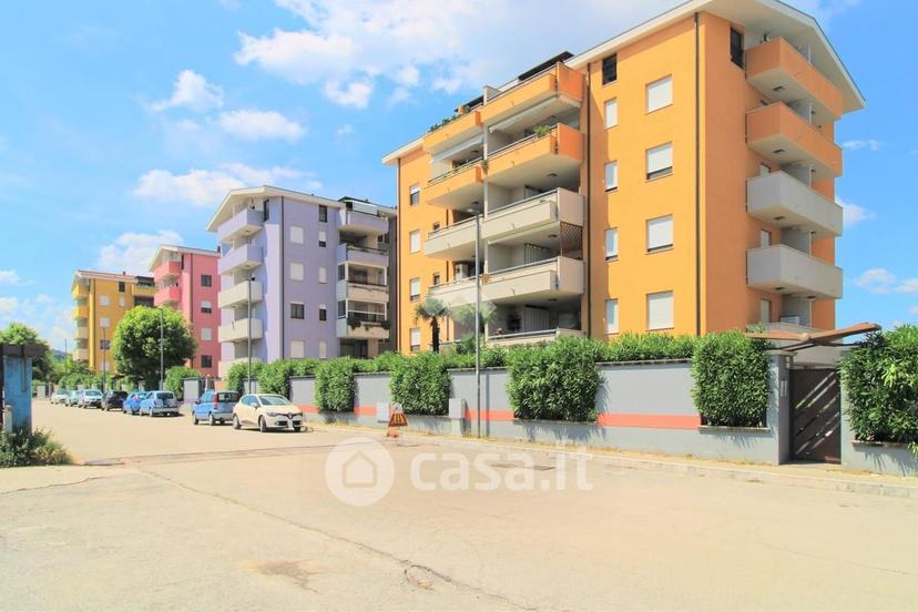 Trilocale in Via Senna 35 — foto 5 di 9