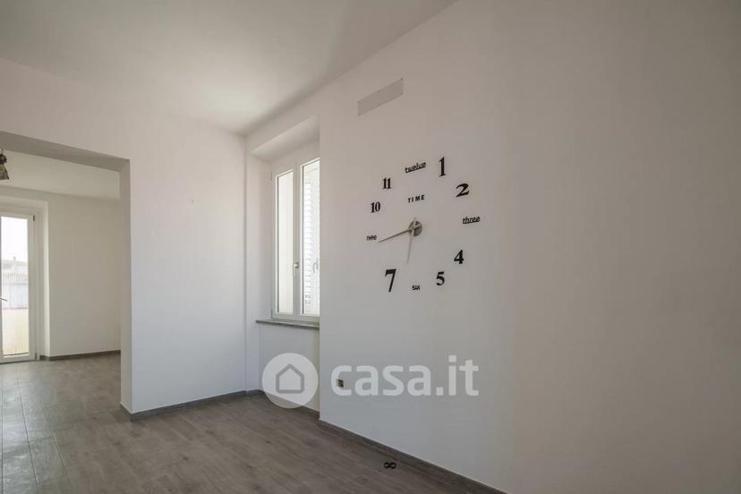 Trilocale in Via Umbria 1 — foto 21 di 35
