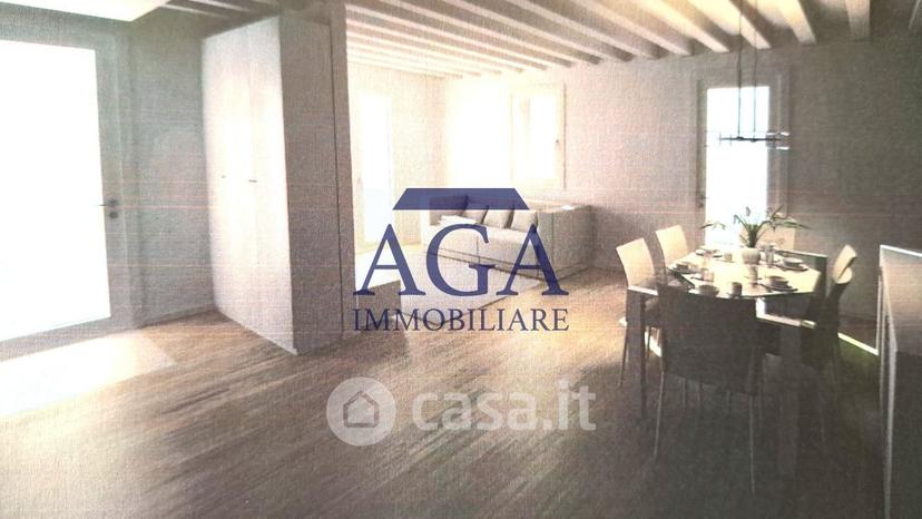Villa in Via Altinate — foto 8 di 31