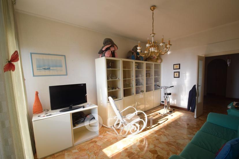 Appartamento in Via Diano Marina 56 — foto 3 di 38