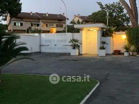 Villa in Via Eschilo — foto 25 di 37