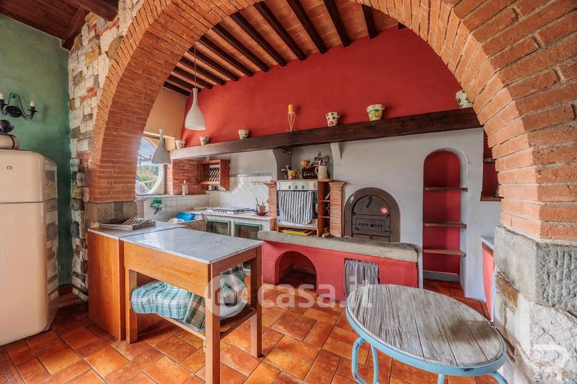 Villa in Via Mozza di Barga — foto 11 di 47