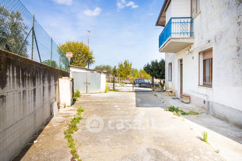 Quadrilocale in Via Badette 49 — foto 3 di 28