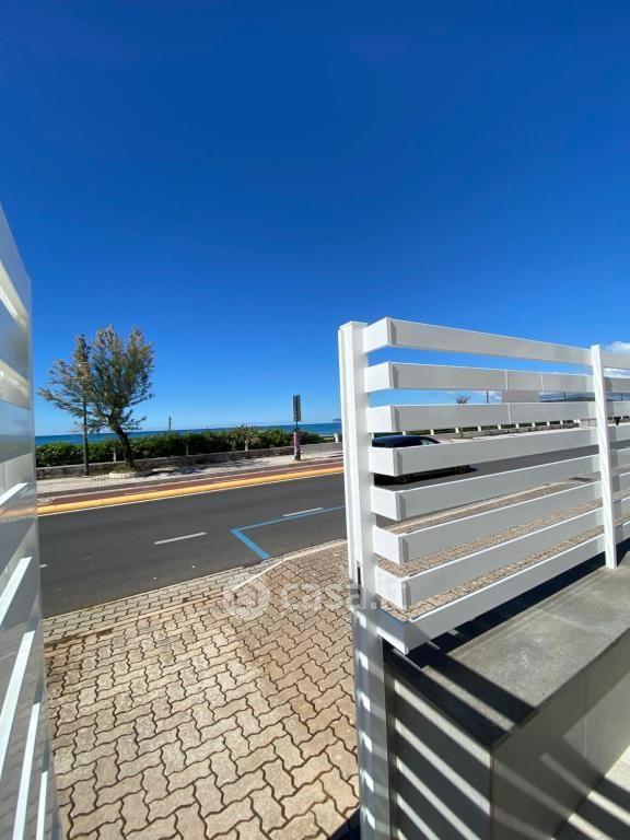 Trilocale in Lungomare Nazario Sauro 46 — foto 14 di 28