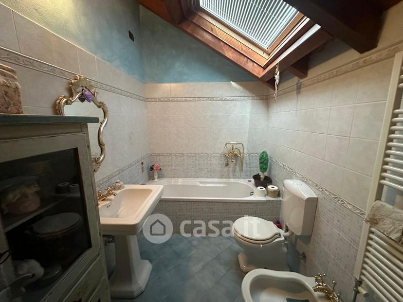 Trilocale in Via XXV Luglio 6 — foto 25 di 29