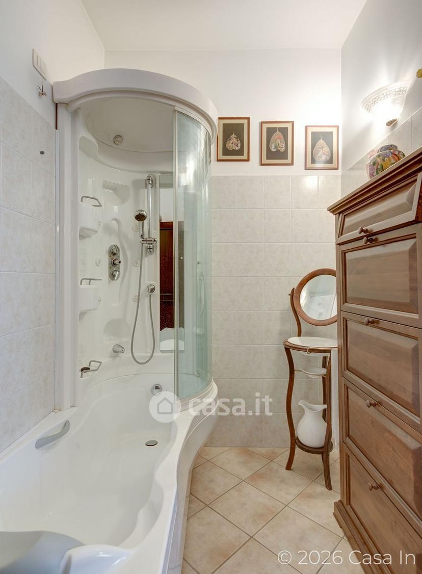 Villa in Via Bracciano — foto 2 di 50