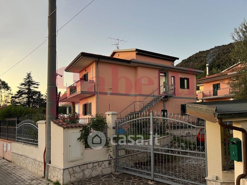Villa in Via Vigne Vecchie — foto 39 di 49