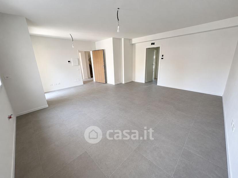 Quadrilocale in Via Petrarca — foto 24 di 24