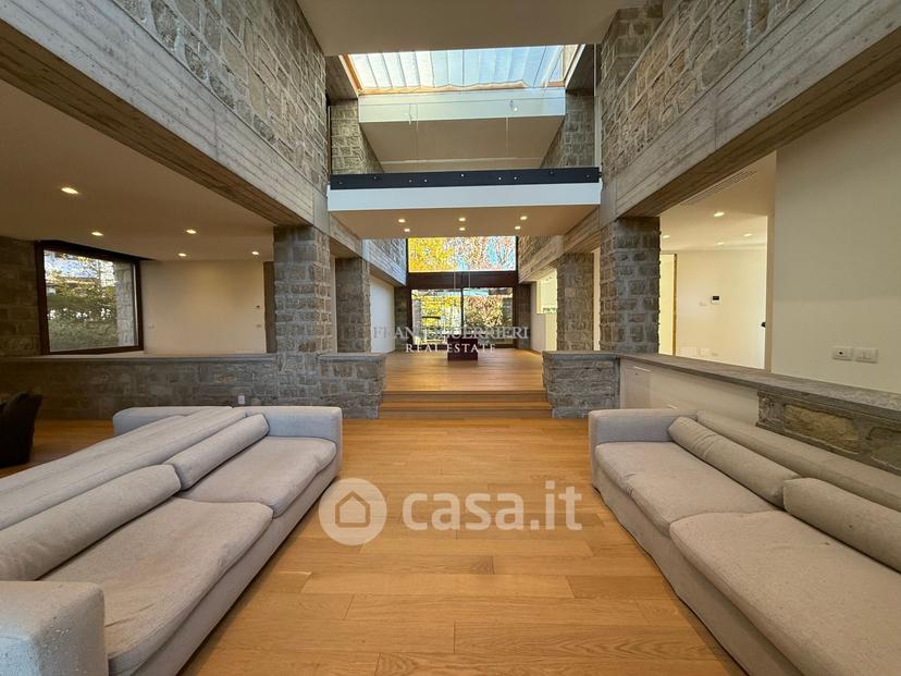 Villa in Via Alcide de Gasperi — foto 6 di 38