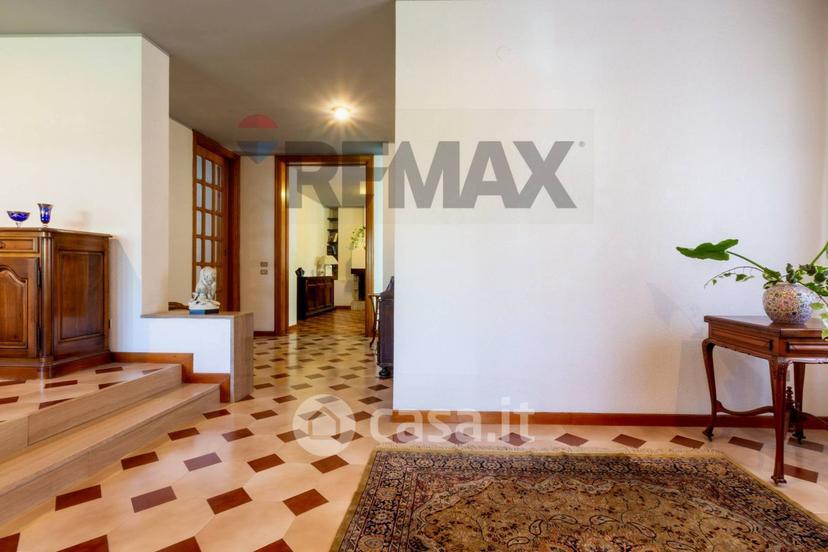 Villa in Via Bartolomeo Colleoni 10 — foto 33 di 46