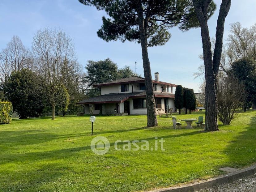 Villa in Via P. Micca — foto 5 di 37