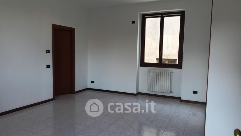 Trilocale in Via IV Novembre 20 — foto 10 di 21