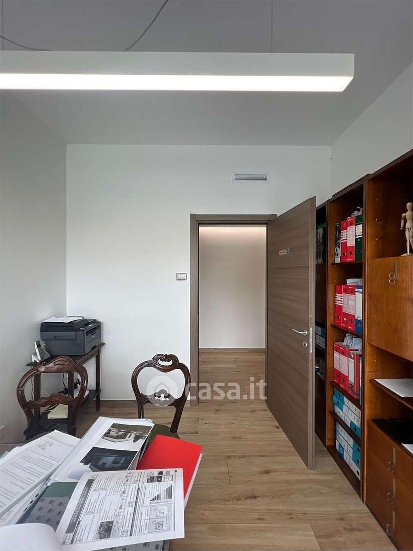 Villa in Via Giacomo Leopardi 77 — foto 33 di 36