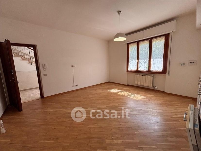 Trilocale in Via Vecchia Pisana — foto 3 di 13