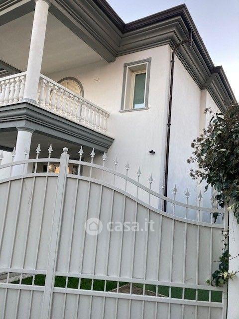 Villa in Via Giuseppe Viner — foto 24 di 36