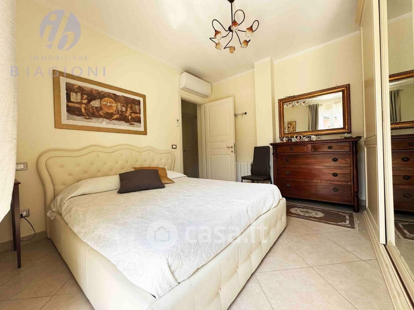 Villa in Via Cortona 120 — foto 29 di 37