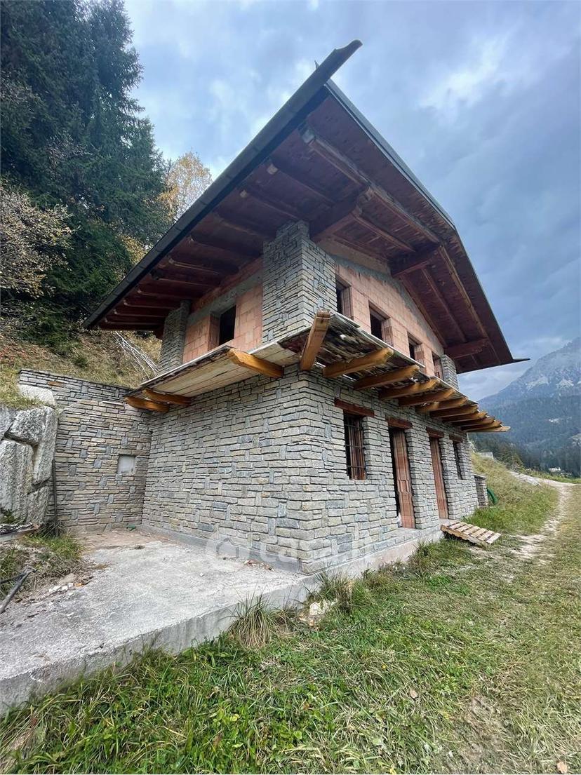 Villa in Via Caduti di Cima Vallona 1 — foto 24 di 32