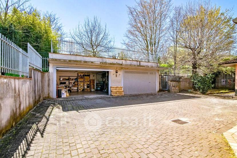 Villa in Via Fratelli Vigorelli — foto 15 di 54