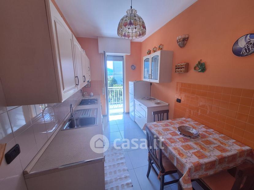 Quadrilocale in Via dei Glicini 7 — foto 2 di 20