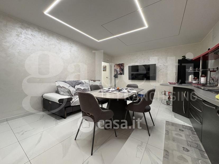 Trilocale in Via Bugnano 67 — foto 8 di 30