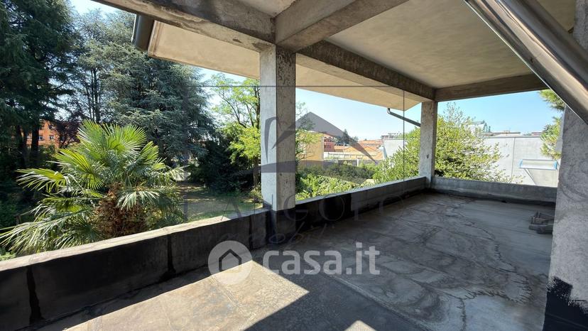 Villa in Via Mantova 5 — foto 21 di 60