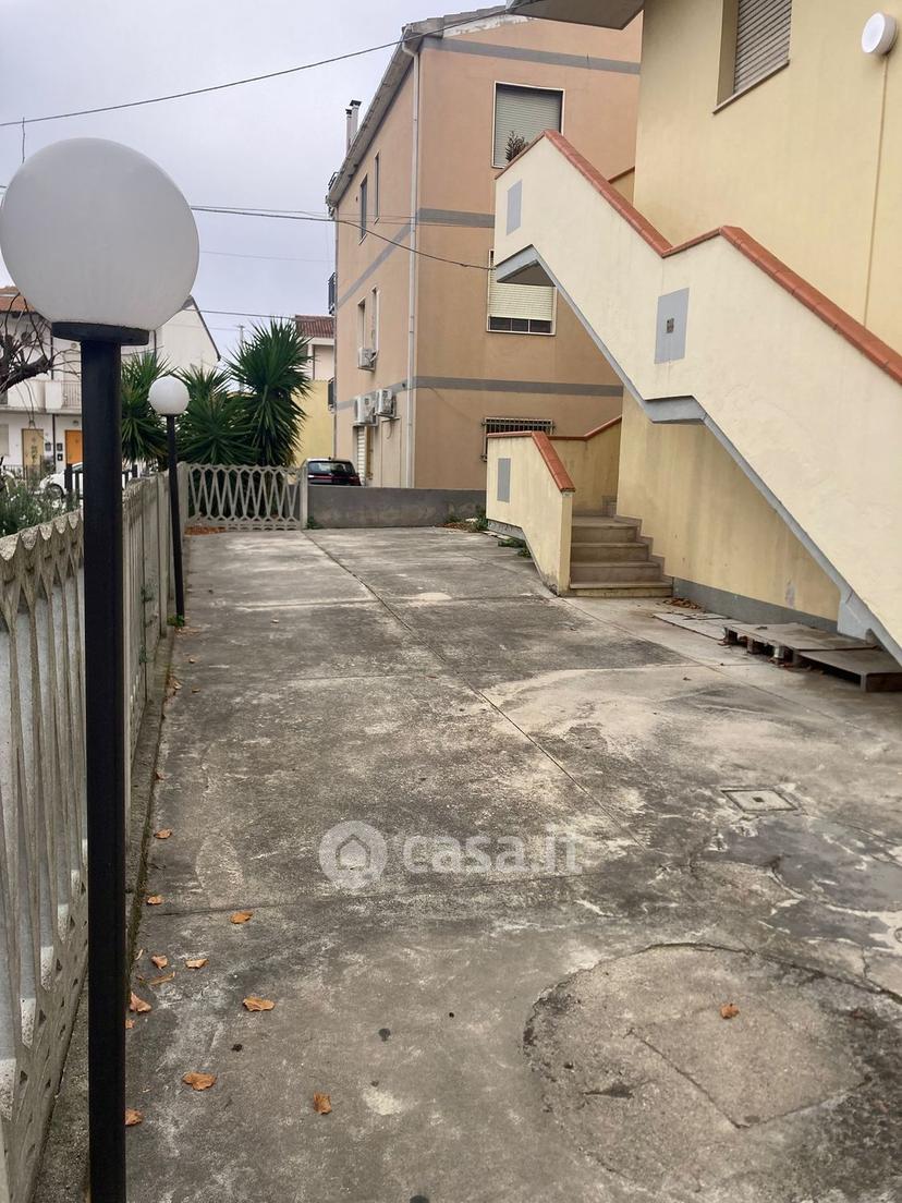 Quadrilocale in Viale A. Moro 232 — foto 2 di 21