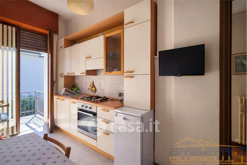 Villa in Via Edmondo de Amicis 6 — foto 33 di 51