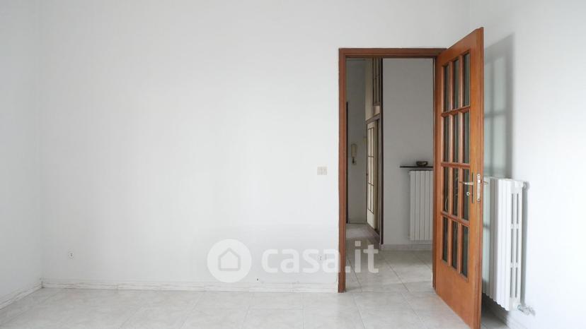 Trilocale in Via Taverna Campanile 70 — foto 3 di 38