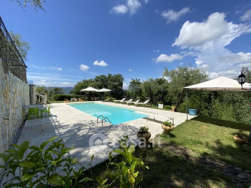 Villa in Castelnuovo — foto 19 di 72