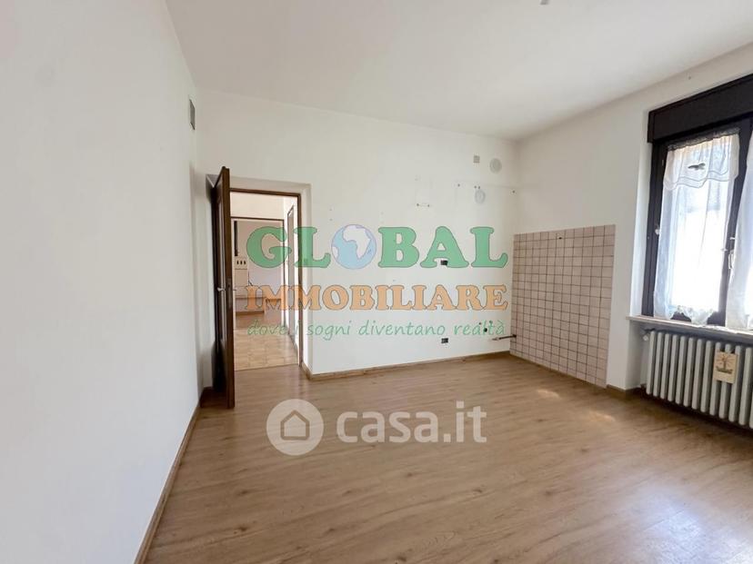 Trilocale in Via Fratelli 43 — foto 21 di 28