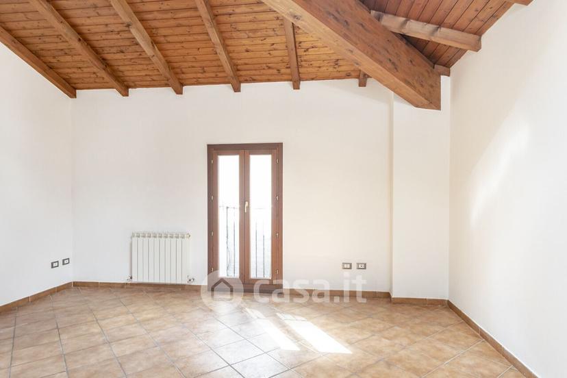 Trilocale in Via Bonvicini Adolfo 2 — foto 8 di 32